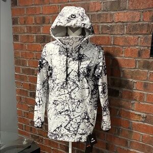 New with tags Otemper pullover ski hoodie. White & Black Marble Print. Size S.